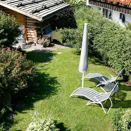 Alpennest Apartment *